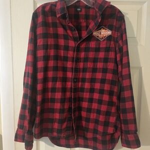 Uniqlo Red and Black Plaid Men's Shirt
